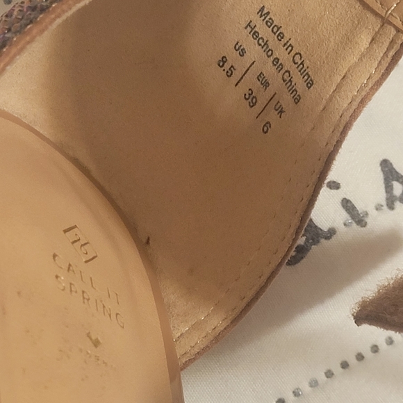 Beautiful blocked heel sandals - Picture 3 of 5